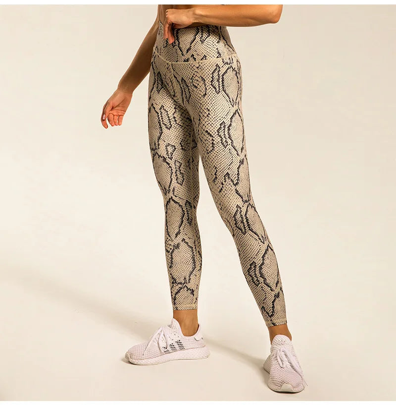 Savannah Sculpt Leopard Performance Yoga Set